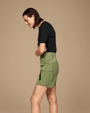 Women's On Running Explorer Shorts Olive | PH_ON8438